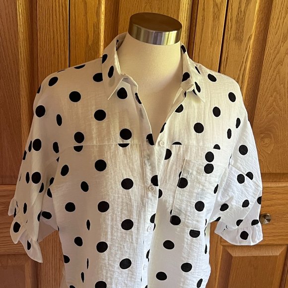 TOPSHOP - Polka Dot Cropped Shirt -- Excellent Condition - Picture 2 of 11